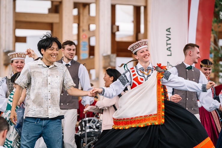 Izstādē «EXPO 2025 Osaka» Japānā atzīmē Baltijas dienu un piemin Baltijas ceļa gadadienu 375808