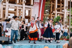 Izstādē «EXPO 2025 Osaka» Japānā atzīmē Baltijas dienu un piemin Baltijas ceļa gadadienu - Foto