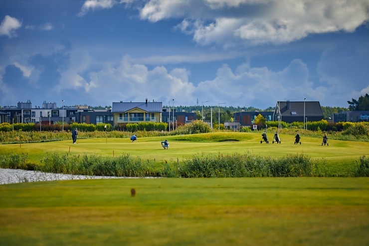 «Jurmala Golf Club & Hotel» ar Turcijas viesnīcu tīklu «Maxx Royal Resorts» rīko golfa turnīru Piņķos. Foto: Igors Timofejevs «Jurmala Golf Club & Hotel» ar Turcijas viesnīcu tīklu «Maxx Royal Resorts» rīko golfa turnīru Piņķos. Foto: Igors Timofejevs 375984