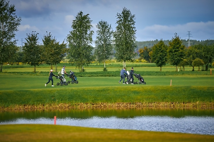 «Jurmala Golf Club & Hotel» ar Turcijas viesnīcu tīklu «Maxx Royal Resorts» rīko golfa turnīru Piņķos. Foto: Igors Timofejevs «Jurmala Golf Club & Hotel» ar Turcijas viesnīcu tīklu «Maxx Royal Resorts» rīko golfa turnīru Piņķos. Foto: Igors Timofejevs 375985