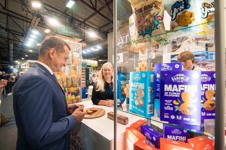 Ķīpsalā norit Baltijas lielākā pārtikas industrijas izstāde «Riga Food 2025», kurai ir jau 30 gadu dzimšanas diena. Foto: Ieva Makare Ķīpsalā norit Baltijas lielākā pārtikas industrijas izstāde «Riga Food 2025», kurai ir jau 30 gadu dzimšanas diena. Foto: Ieva Makare 376348