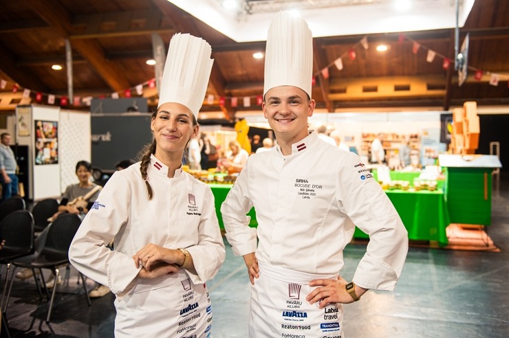 Ķīpsalā norit Baltijas lielākā pārtikas industrijas izstāde «Riga Food 2025», kurai ir jau 30 gadu dzimšanas diena. Foto: Ieva Makare Ķīpsalā norit Baltijas lielākā pārtikas industrijas izstāde «Riga Food 2025», kurai ir jau 30 gadu dzimšanas diena. Foto: Ieva Makare 376363