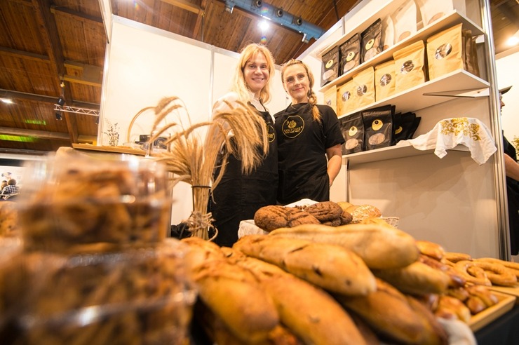 Ķīpsalā norit Baltijas lielākā pārtikas industrijas izstāde «Riga Food 2025», kurai ir jau 30 gadu dzimšanas diena. Foto: Ieva Makare Ķīpsalā norit Baltijas lielākā pārtikas industrijas izstāde «Riga Food 2025», kurai ir jau 30 gadu dzimšanas diena. Foto: Ieva Makare 376372