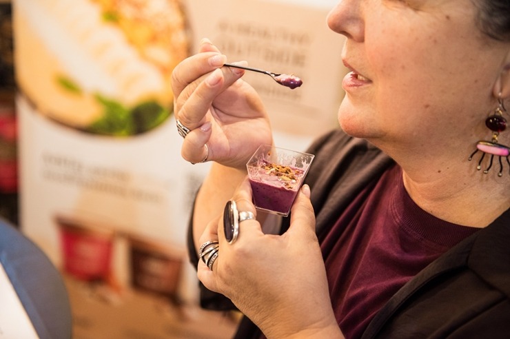 Ķīpsalā norit Baltijas lielākā pārtikas industrijas izstāde «Riga Food 2025», kurai ir jau 30 gadu dzimšanas diena. Foto: Ieva Makare Ķīpsalā norit Baltijas lielākā pārtikas industrijas izstāde «Riga Food 2025», kurai ir jau 30 gadu dzimšanas diena. Foto: Ieva Makare 376377