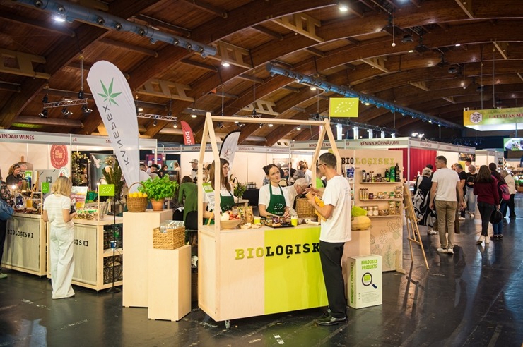 Ķīpsalā norit Baltijas lielākā pārtikas industrijas izstāde «Riga Food 2025», kurai ir jau 30 gadu dzimšanas diena. Foto: Ieva Makare Ķīpsalā norit Baltijas lielākā pārtikas industrijas izstāde «Riga Food 2025», kurai ir jau 30 gadu dzimšanas diena. Foto: Ieva Makare 376423