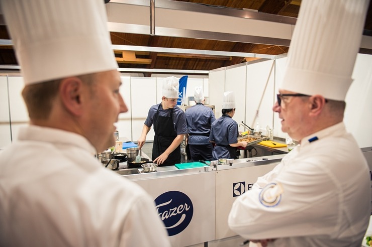 Ķīpsalā norit Baltijas lielākā pārtikas industrijas izstāde «Riga Food 2025», kurai ir jau 30 gadu dzimšanas diena. Foto: Ieva Makare Ķīpsalā norit Baltijas lielākā pārtikas industrijas izstāde «Riga Food 2025», kurai ir jau 30 gadu dzimšanas diena. Foto: Ieva Makare 376426