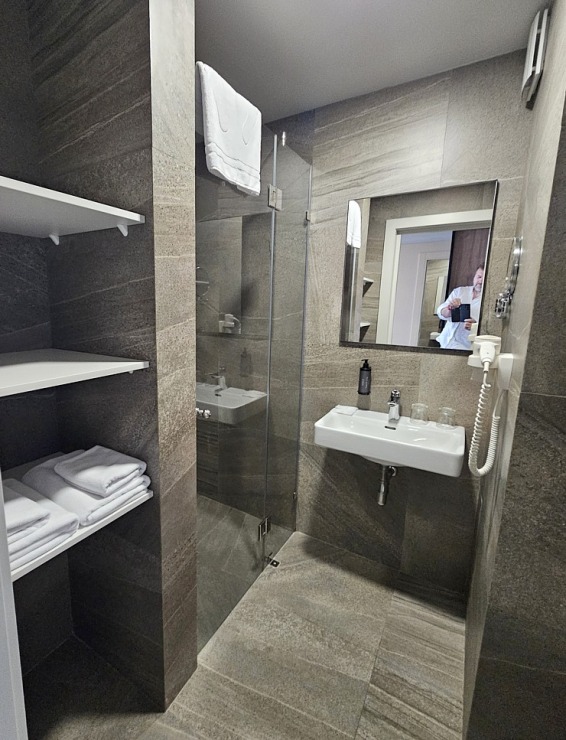 Kijivā nakšņojam viesnīcā «Favor Park Hotel». Sadarbībā ar SIXT 376558