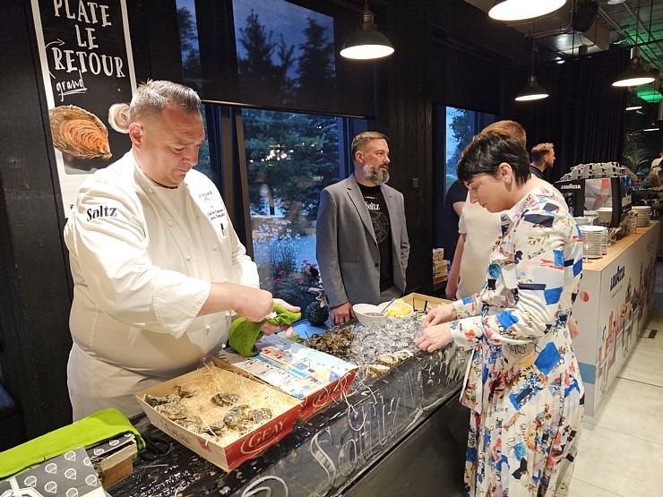 «Latvijas gada pavārs 2025» Emīls Skalbergs, restorāns «John - John chefs hall» un «Latvijas pavārzellis 2025» - Rota Gundega Klētniece, restorāns «Fe «Latvijas gada pavārs 2025» Emīls Skalbergs, restorāns «John - John chefs hall» un «Latvijas pavārzellis 2025» - Rota Gundega Klētniece, restorāns «Fe 376641