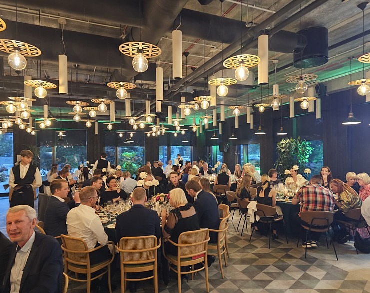 «Latvijas gada pavārs 2025» Emīls Skalbergs, restorāns «John - John chefs hall» un «Latvijas pavārzellis 2025» - Rota Gundega Klētniece, restorāns «Fe «Latvijas gada pavārs 2025» Emīls Skalbergs, restorāns «John - John chefs hall» un «Latvijas pavārzellis 2025» - Rota Gundega Klētniece, restorāns «Fe 376642