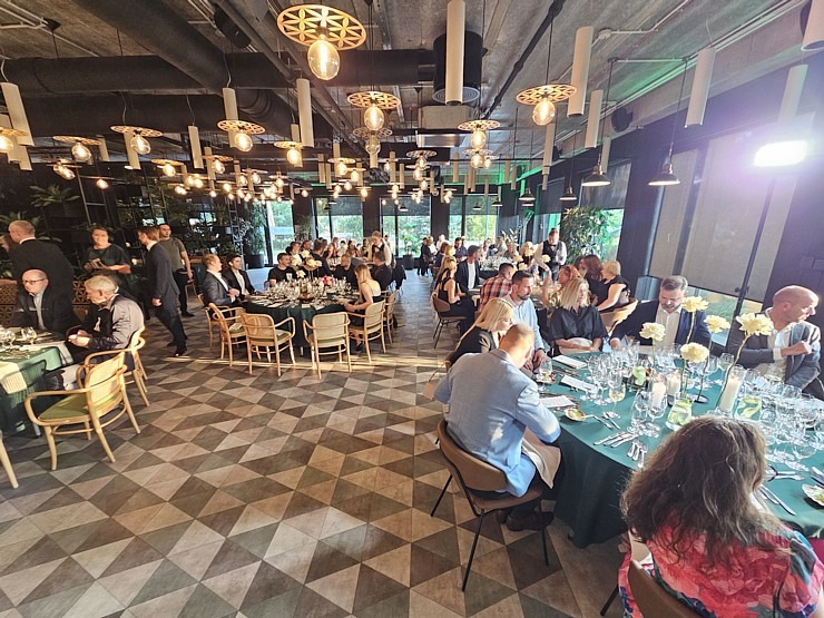 «Latvijas gada pavārs 2025» Emīls Skalbergs, restorāns «John - John chefs hall» un «Latvijas pavārzellis 2025» - Rota Gundega Klētniece, restorāns «Fe «Latvijas gada pavārs 2025» Emīls Skalbergs, restorāns «John - John chefs hall» un «Latvijas pavārzellis 2025» - Rota Gundega Klētniece, restorāns «Fe 376625