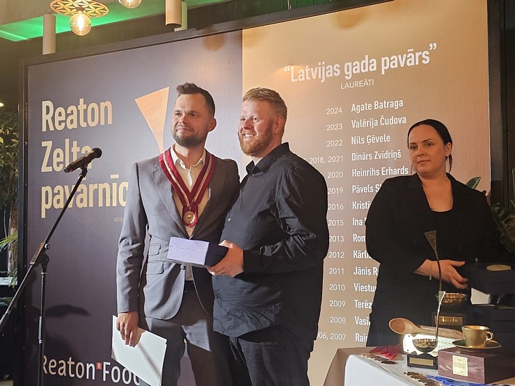 «Latvijas gada pavārs 2025» Emīls Skalbergs, restorāns «John - John chefs hall» un «Latvijas pavārzellis 2025» - Rota Gundega Klētniece, restorāns «Fe «Latvijas gada pavārs 2025» Emīls Skalbergs, restorāns «John - John chefs hall» un «Latvijas pavārzellis 2025» - Rota Gundega Klētniece, restorāns «Fe 376656
