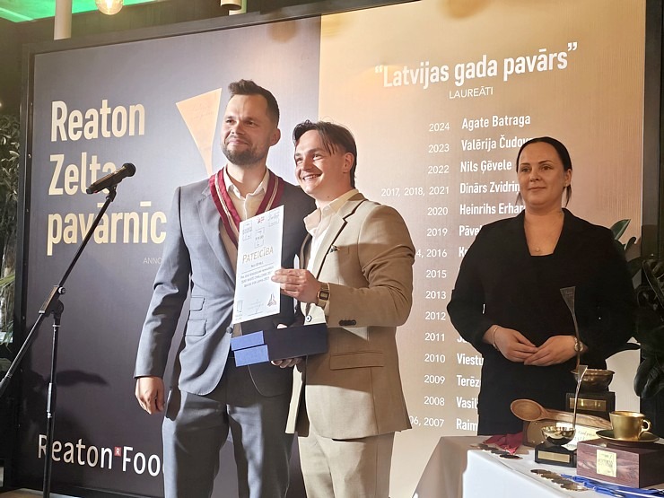 «Latvijas gada pavārs 2025» Emīls Skalbergs, restorāns «John - John chefs hall» un «Latvijas pavārzellis 2025» - Rota Gundega Klētniece, restorāns «Fe «Latvijas gada pavārs 2025» Emīls Skalbergs, restorāns «John - John chefs hall» un «Latvijas pavārzellis 2025» - Rota Gundega Klētniece, restorāns «Fe 376658
