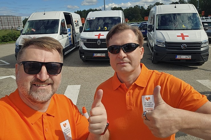Daži foto mirkļi no Ukrainas - projekts «Skolas somas Ukrainai» ar «SIXT» 376739