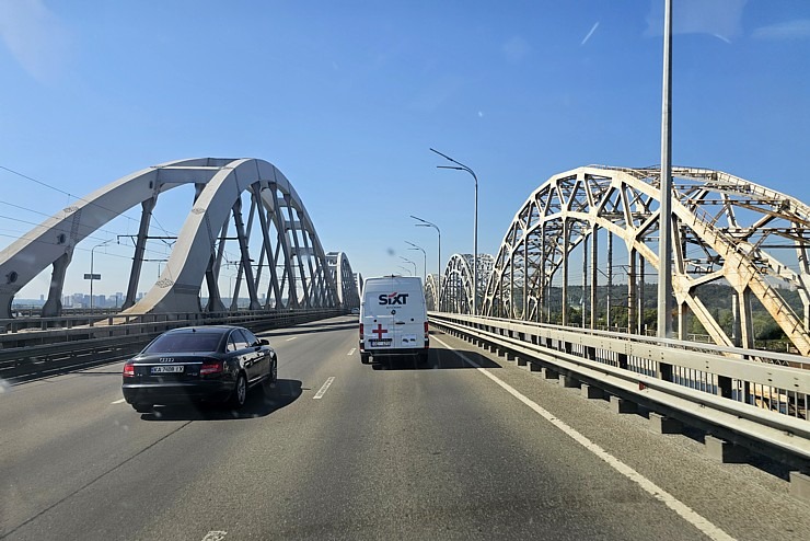 Daži foto mirkļi no Ukrainas - projekts «Skolas somas Ukrainai» ar «SIXT» 376752