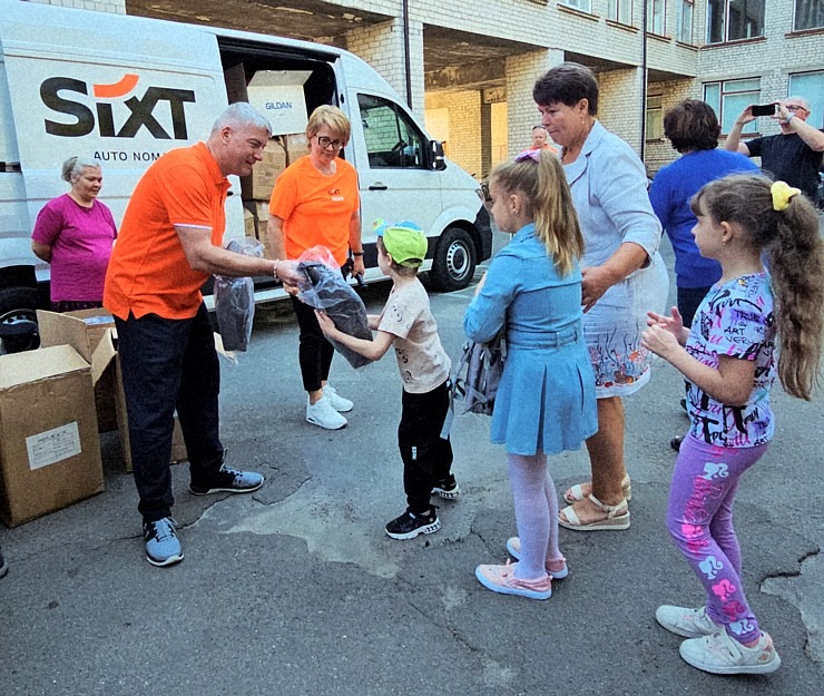 Daži foto mirkļi no Ukrainas - projekts «Skolas somas Ukrainai» ar «SIXT» 376765