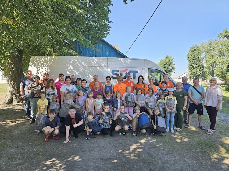 Daži foto mirkļi no Ukrainas - projekts «Skolas somas Ukrainai» ar «SIXT» 376778