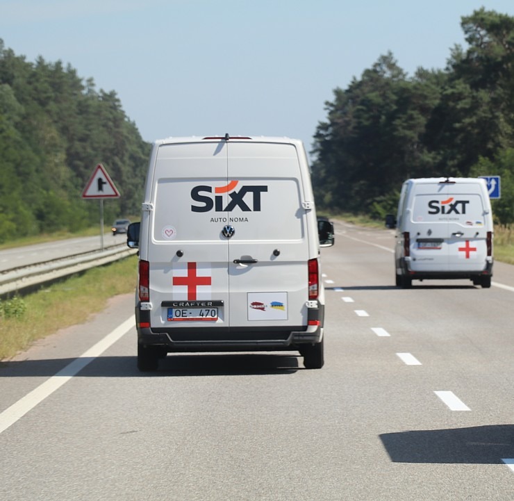 Daži foto mirkļi no Ukrainas - projekts «Skolas somas Ukrainai» ar «SIXT» 376744
