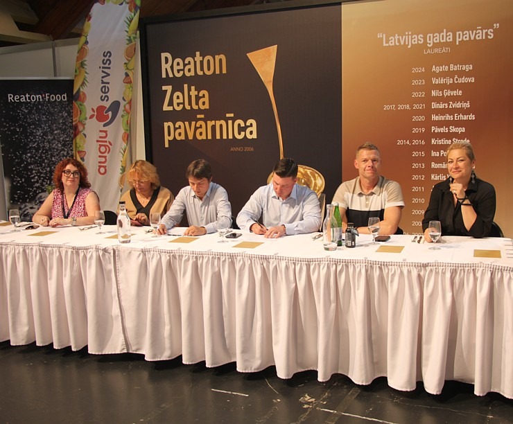 Prestižo kulinārijas konkursa «Bocuse dOr Latvia 2025» balvu iegūst šefpavārs Dinārs Zvirgzdiņš 376825