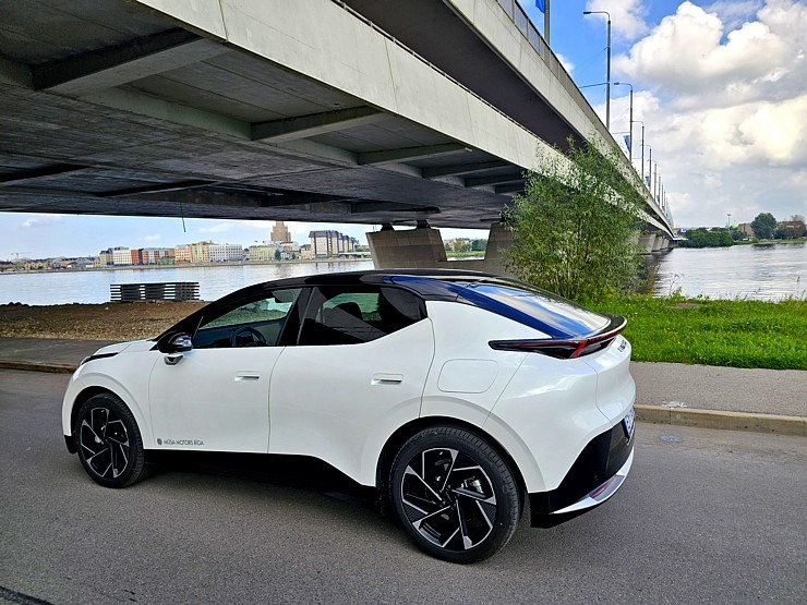 Apceļojam Rīgu ar elektrisko vāģi «Lynk & Co 02» no Ķīnas, ko Latvijā pārstāv «Mūsa Motors Rīga» Apceļojam Rīgu ar elektrisko vāģi «Lynk & Co 02» no Ķīnas, ko Latvijā pārstāv «Mūsa Motors Rīga» 376897