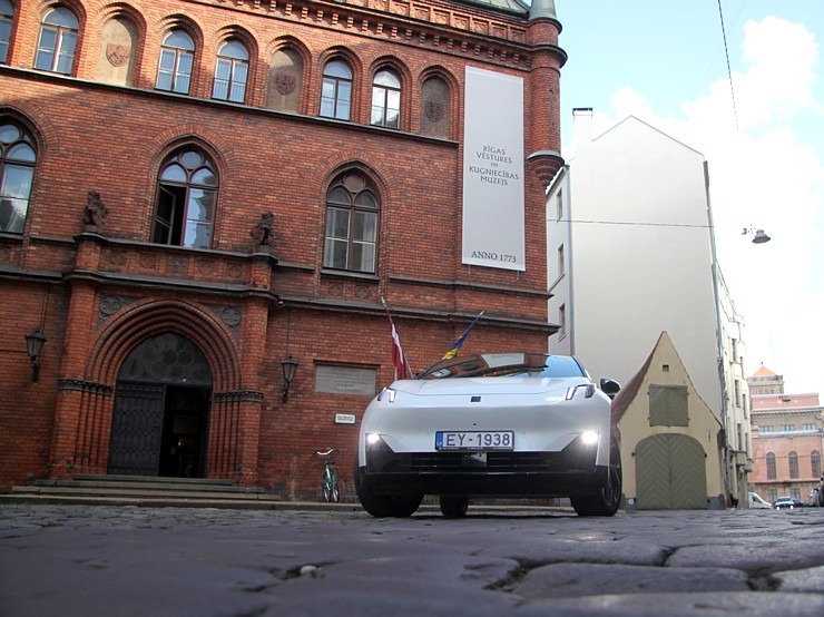 Apceļojam Rīgu ar elektrisko vāģi «Lynk & Co 02» no Ķīnas, ko Latvijā pārstāv «Mūsa Motors Rīga» Apceļojam Rīgu ar elektrisko vāģi «Lynk & Co 02» no Ķīnas, ko Latvijā pārstāv «Mūsa Motors Rīga» 376870
