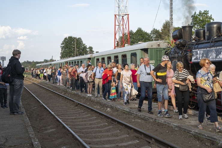 Bānītim 122! Gulbenē, Alūksnē un Stāmerienā svin Bānīša svētkus 376916