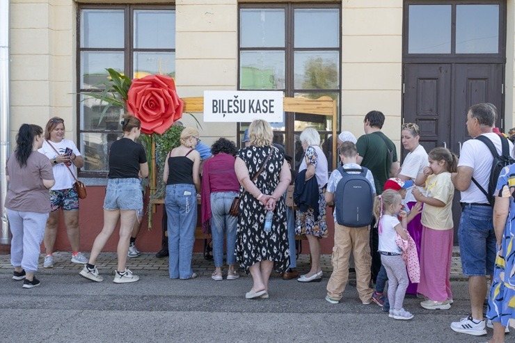 Bānītim 122! Gulbenē, Alūksnē un Stāmerienā svin Bānīša svētkus 376906