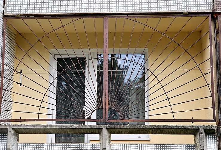 Pļavnieku režģotie māju logi - neierasts skats uz Rīgu jebkuram Rietumeiropas tūristam 377366