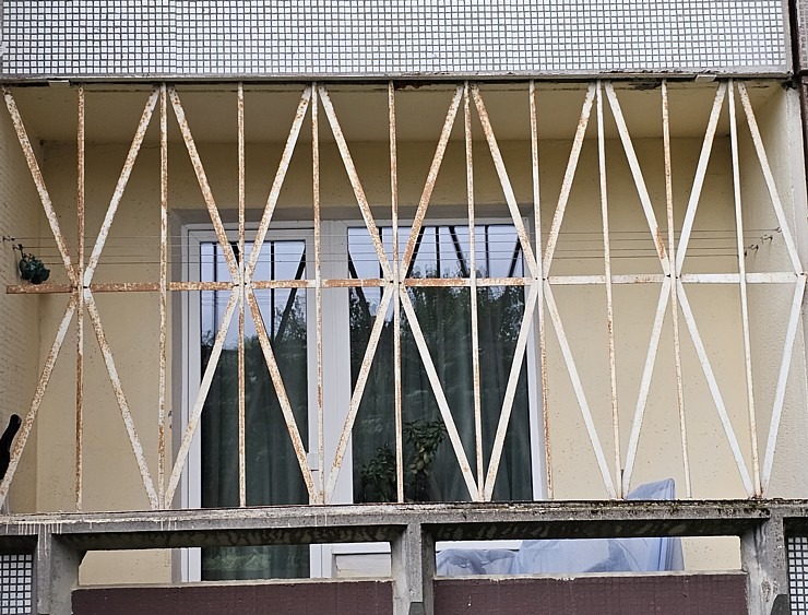 Pļavnieku režģotie māju logi - neierasts skats uz Rīgu jebkuram Rietumeiropas tūristam 377369