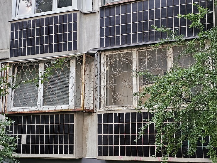 Pļavnieku režģotie māju logi - neierasts skats uz Rīgu jebkuram Rietumeiropas tūristam 377380