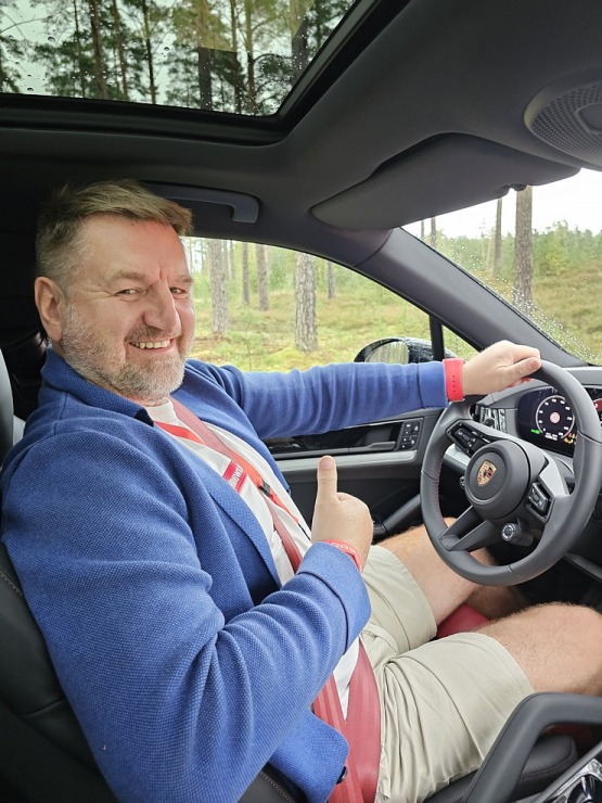 Travelnews.lv piedalās jaudīgā «Porsche Off-Road Experience» pasākumā, kas notiek sporta kompleksā «333» 377532