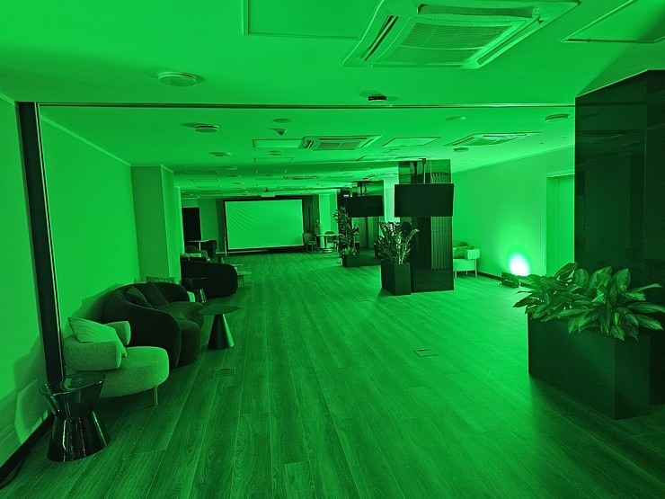 Ar grandiozu pasākumu «Four Senses of Nature» pēc renovācijas piesakās Vecrīgas 5 zvaigžņu viesnīca «Pullman Riga Old Town Hotel» 377823
