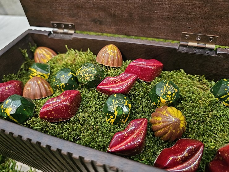 Ar grandiozu pasākumu «Four Senses of Nature» pēc renovācijas piesakās Vecrīgas 5 zvaigžņu viesnīca «Pullman Riga Old Town Hotel» 377861