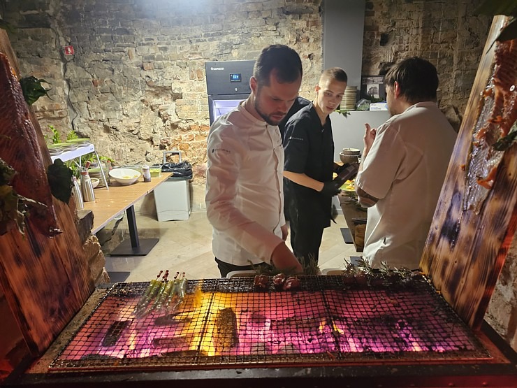Ar grandiozu pasākumu «Four Senses of Nature» pēc renovācijas piesakās Vecrīgas 5 zvaigžņu viesnīca «Pullman Riga Old Town Hotel» 377871
