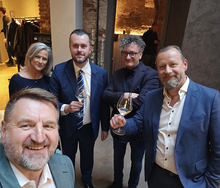 Ar grandiozu pasākumu «Four Senses of Nature» pēc renovācijas piesakās Vecrīgas 5 zvaigžņu viesnīca «Pullman Riga Old Town Hotel» 377881
