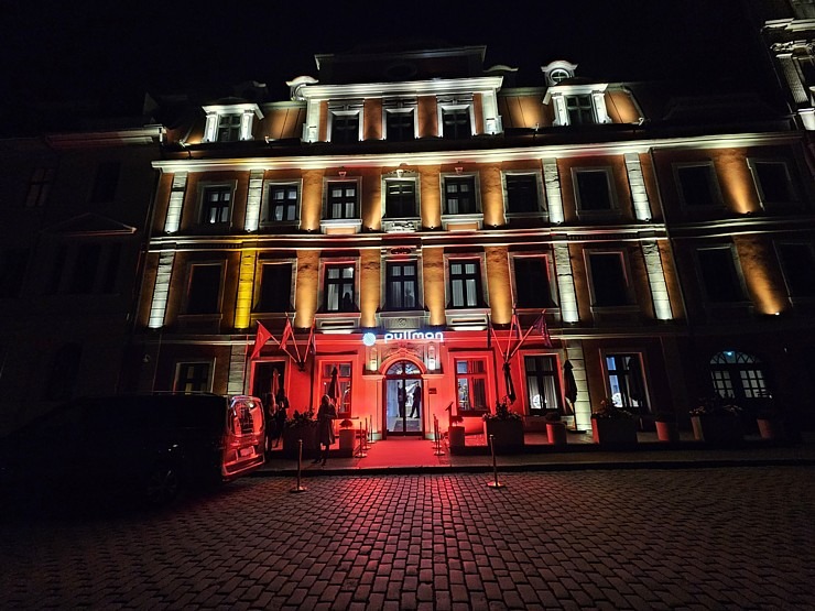 Ar grandiozu pasākumu «Four Senses of Nature» pēc renovācijas piesakās Vecrīgas 5 zvaigžņu viesnīca «Pullman Riga Old Town Hotel» 377898