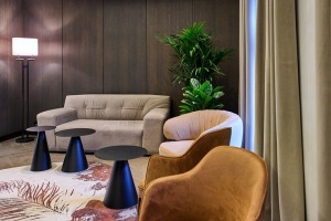Skati Vecrīgas viesnīcas «Pullman Riga Old Town Hotel» telpas un jauno dizainu pēc renovācijas 28
