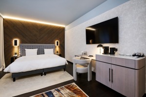 Skati Vecrīgas viesnīcas «Pullman Riga Old Town Hotel» telpas un jauno dizainu pēc renovācijas 48