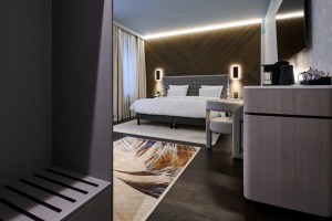 Skati Vecrīgas viesnīcas «Pullman Riga Old Town Hotel» telpas un jauno dizainu pēc renovācijas 53