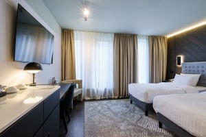 Skati Vecrīgas viesnīcas «Pullman Riga Old Town Hotel» telpas un jauno dizainu pēc renovācijas 65