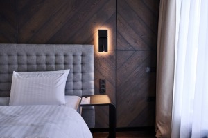 Skati Vecrīgas viesnīcas «Pullman Riga Old Town Hotel» telpas un jauno dizainu pēc renovācijas 76
