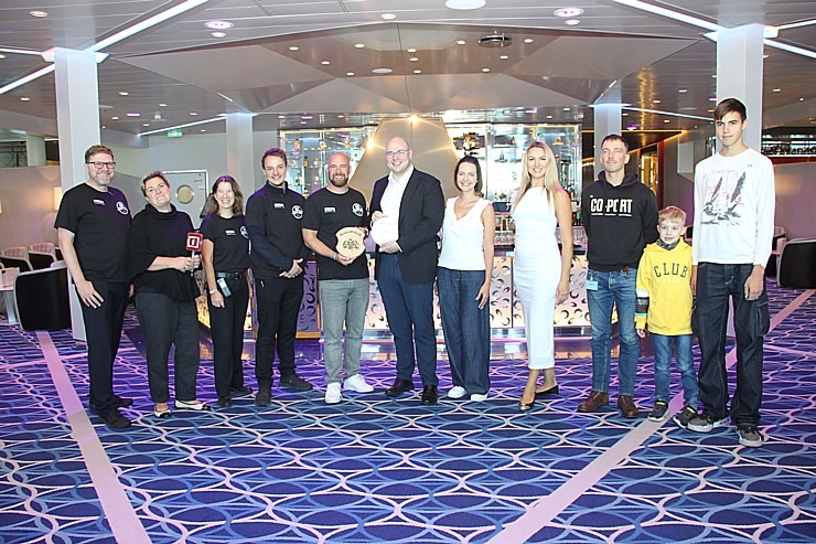 Rīgas ostā pirmoreiz ieradies vācu kompānijas «TUI Cruises» kruīza kuģis «Mein Schiff 3» 378000