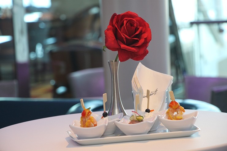 Rīgas ostā pirmoreiz ieradies vācu kompānijas «TUI Cruises» kruīza kuģis «Mein Schiff 3» 378003