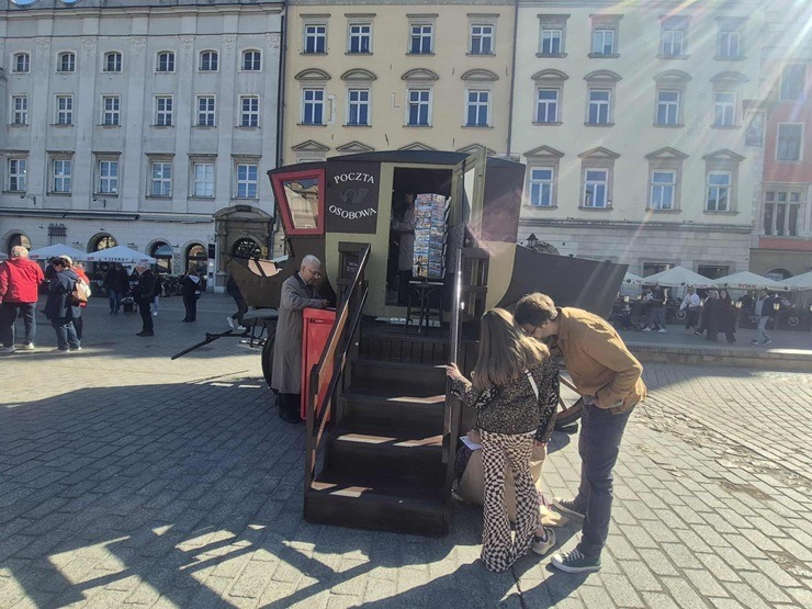 Travelnews.lv iejūk starp tūristiem un izbauda rudenīgo Krakovu 378215