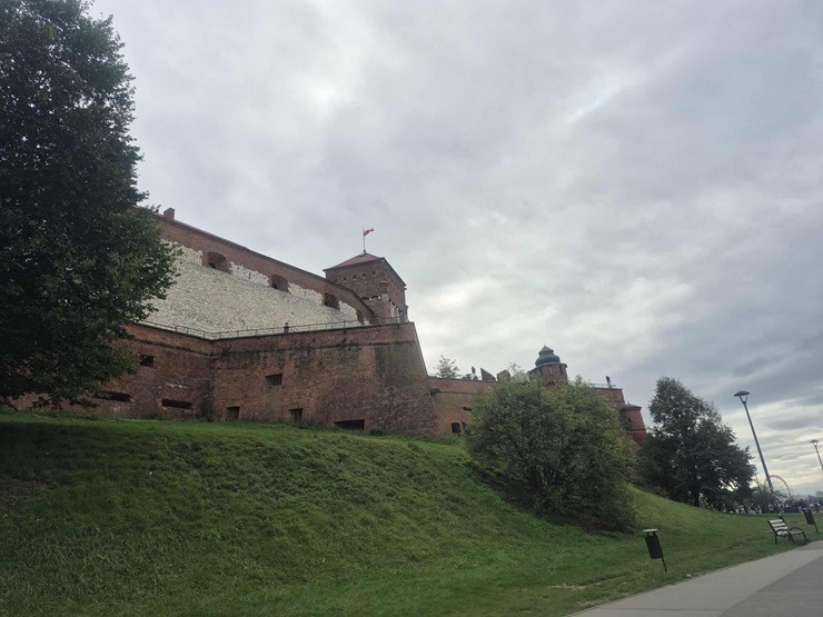 Travelnews.lv iejūk starp tūristiem un izbauda rudenīgo Krakovu 378231