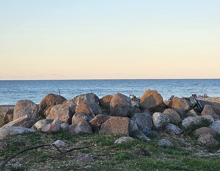 Izbaudām restorāna « Toila Mereresto » viesmīlību Ziemeļigaunijas Toilas pludmalē. Sadarbībā ar «Active Travel» un Idaviru 378543