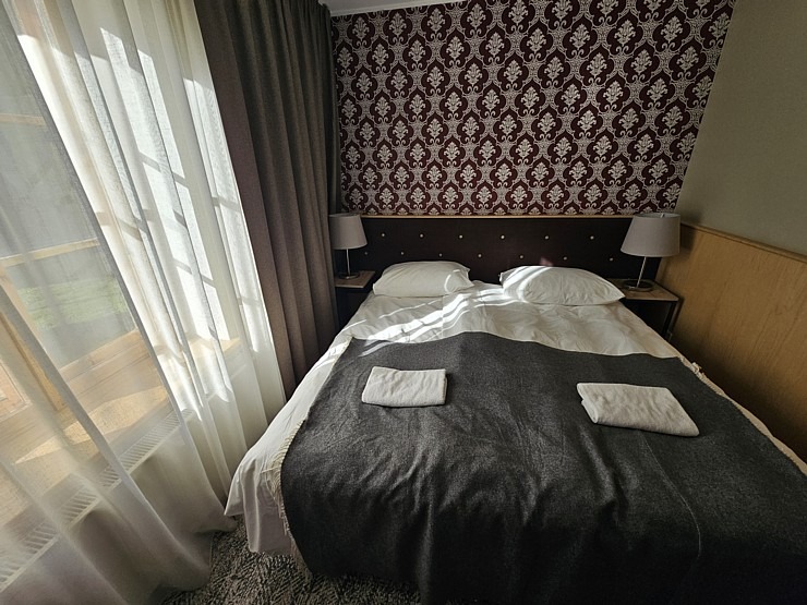 Apmeklējam Mētaguses muižas kompleksu, restorānu «Rosen» un spa viesnīcu «Von Roden spa». Sadarbībā «Active Travel» un Idaviru 378716