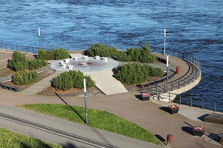 Nr.12 Aplūkojam Igaunijas - Krievijas robežu starp Narvu un Ivangorodu. Sadarbībā ar «Active Travel» un Idaviru 378843