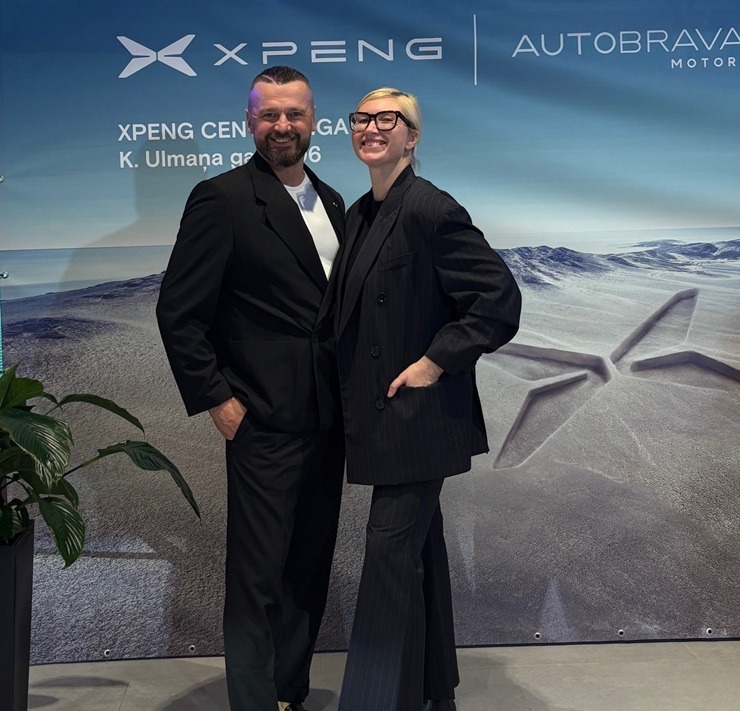 Svinīgā pasākumā atklāj jauno «XPENG Center Riga» autosalonu 378928