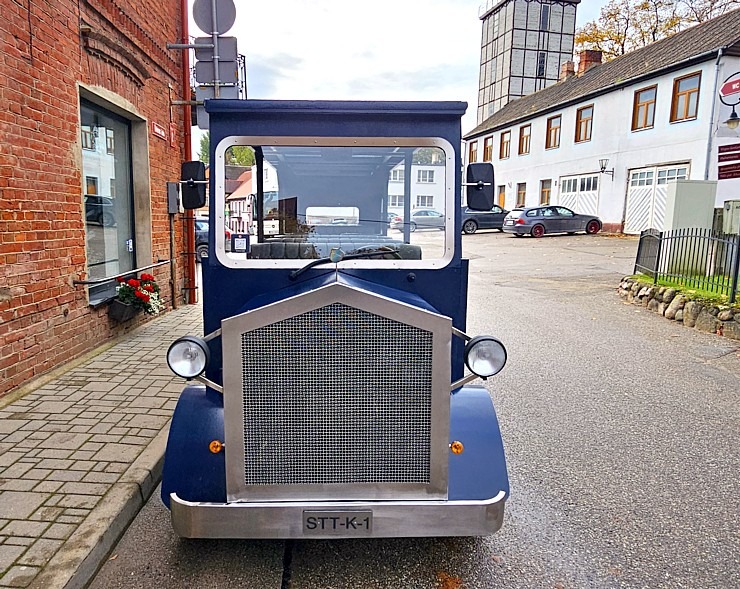 «Kandavas vīna nams» piedāvā izbraucienus ar retro auto «Zīle» – 12 vietīgu auto audio gida pavadījumā «Kandavas vīna nams» piedāvā izbraucienus ar retro auto «Zīle» – 12 vietīgu auto audio gida pavadījumā 379937