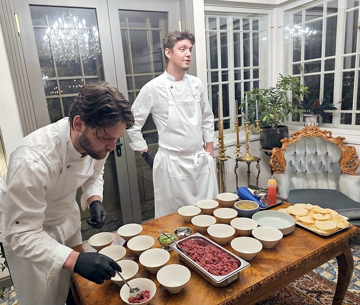 Iepazīstam Kuldīgas Kuldes muižas apartamentus un izbaudām vakariņu pasākumu  Iepazīstam Kuldīgas Kuldes muižas apartamentus un izbaudām vakariņu pasākumu 379997
